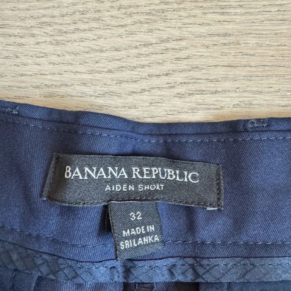 Men’s Banana Republic Dark Blue shorts size 32 - Picture 3 of 8